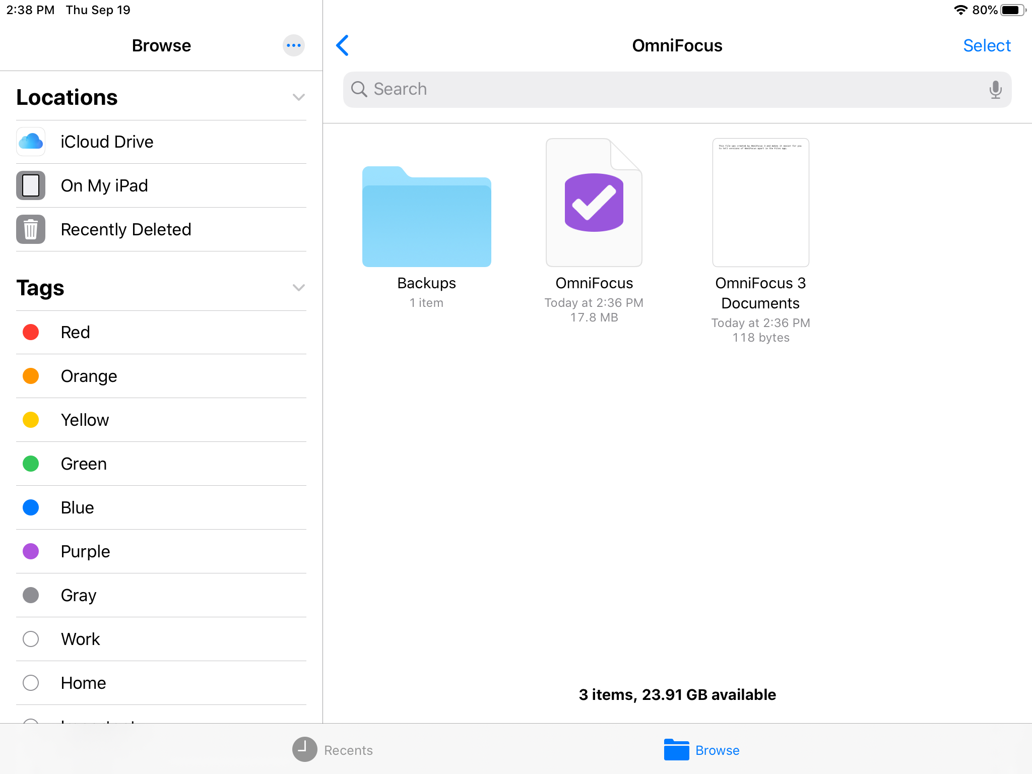 Contents of the OmniFocus folder in the Files app