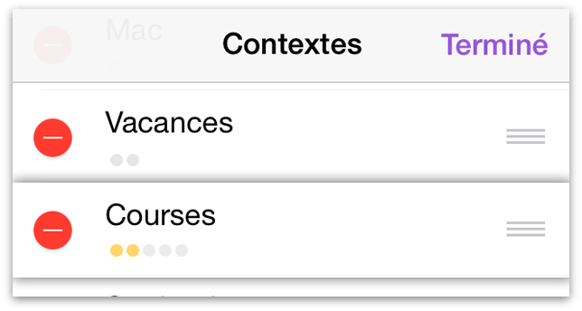 Modification de l'ordre d'apparition des contextes dans la barre latérale OmniFocus pour iOS sur iPad.
