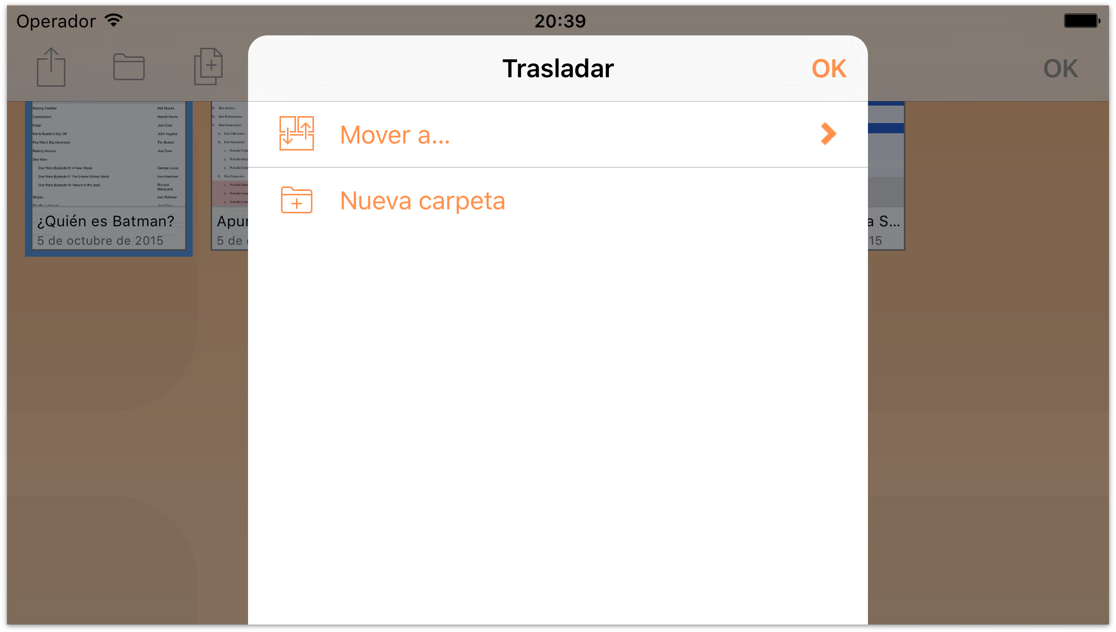 Pulse el icono de la carpeta en la barra de navegación para mover un archivo a otra carpeta o crear una subcarpeta que contenga los archivos seleccionados.
